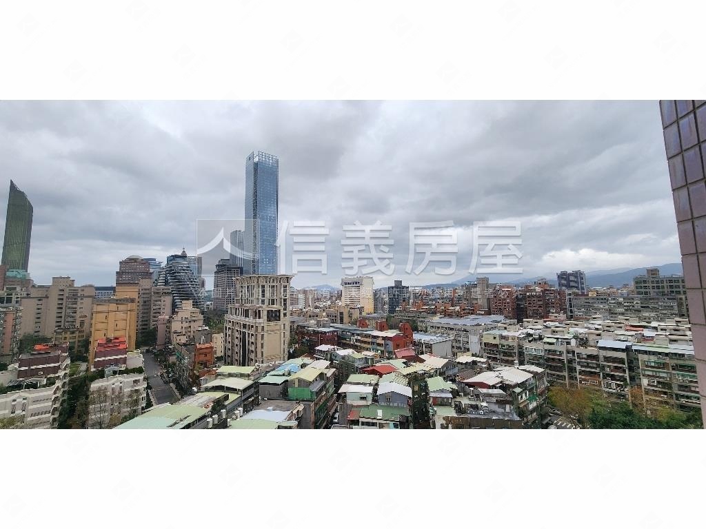 國際名紳後棟景觀房屋室內格局與周邊環境