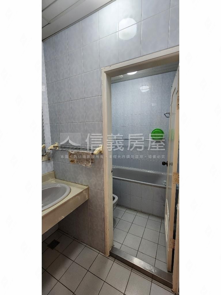 國際名紳後棟景觀房屋室內格局與周邊環境