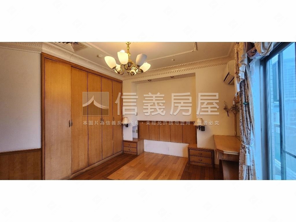 國際名紳後棟景觀房屋室內格局與周邊環境