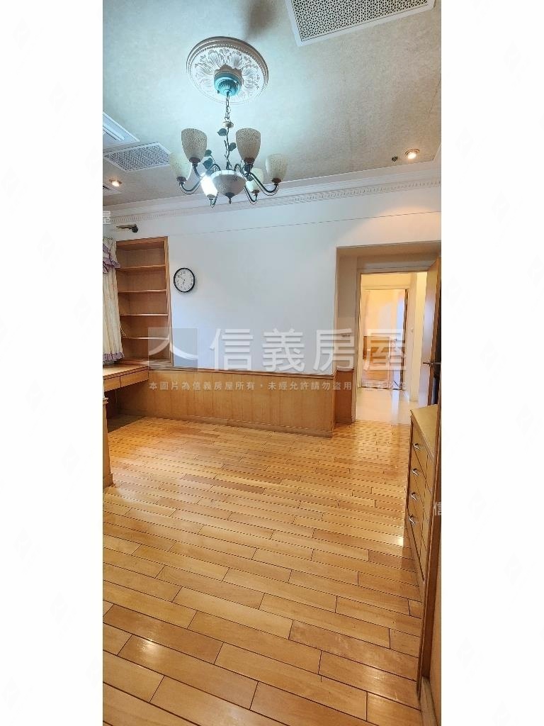 國際名紳後棟景觀房屋室內格局與周邊環境