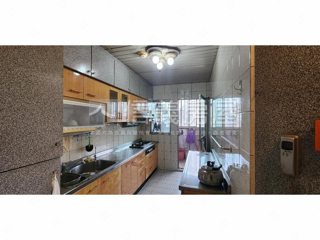 國際名紳後棟景觀房屋室內格局與周邊環境