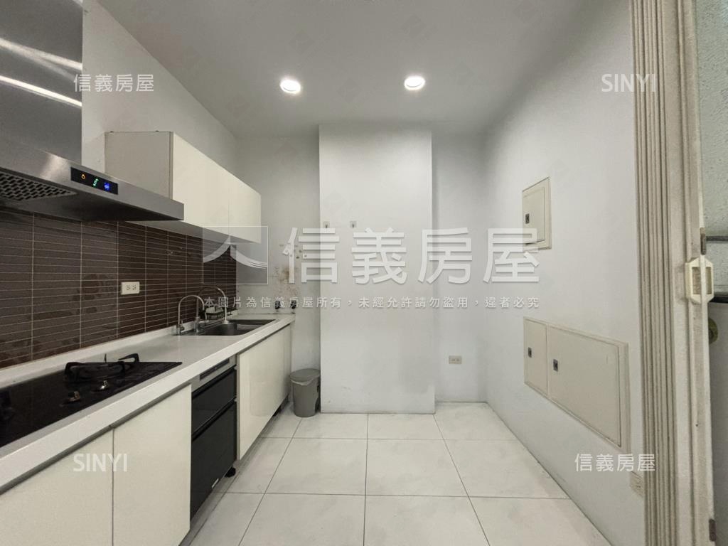 善化｜陽光加州美車墅房屋室內格局與周邊環境