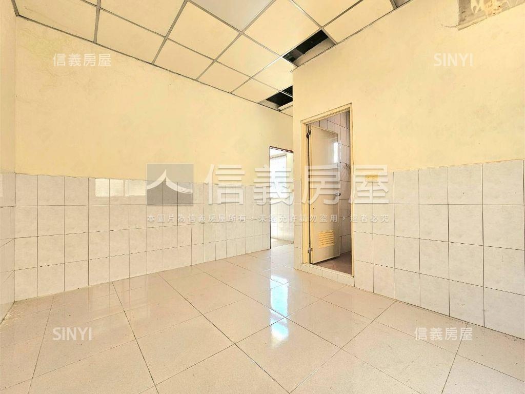 仁武大地坪透天店面房屋室內格局與周邊環境