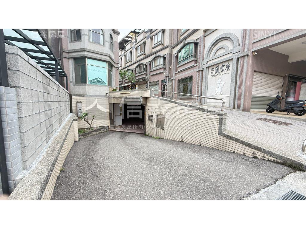 急售沙鹿三房車庫別墅房屋室內格局與周邊環境