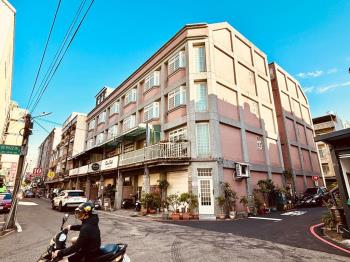 忠孝市場旁傳家美透店