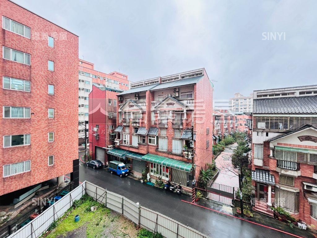 高ＣＰ值美屋帶平面大車位房屋室內格局與周邊環境