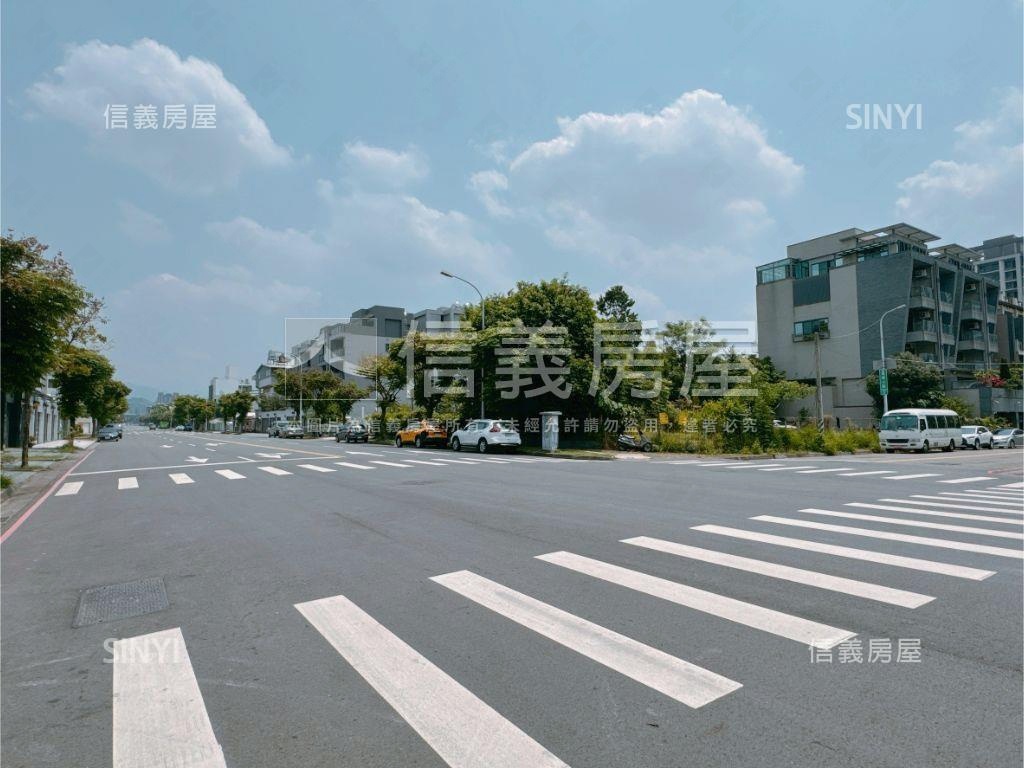 面樹海住二朝南電梯豪墅房屋室內格局與周邊環境