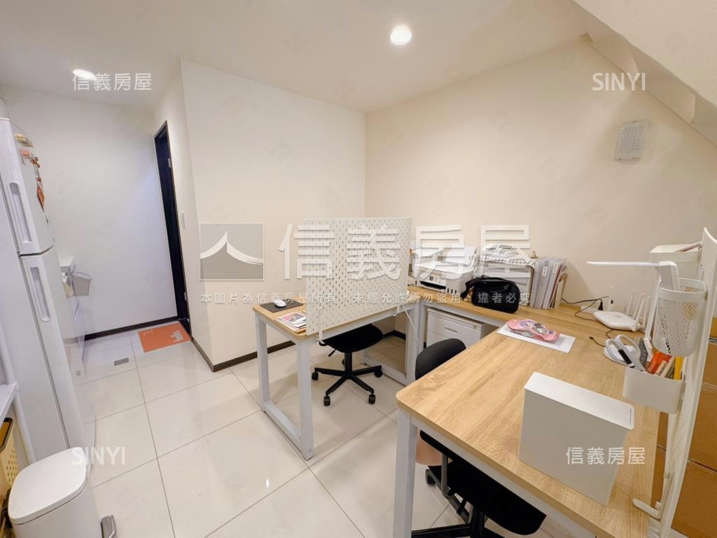 怡富宜家金店面房屋室內格局與周邊環境