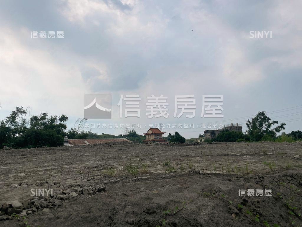 大寮土地四單位房屋室內格局與周邊環境