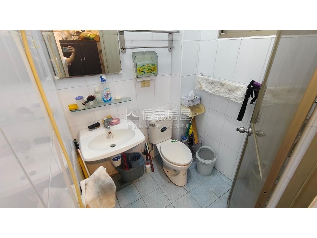 五甲騎樓正街美透天房屋室內格局與周邊環境