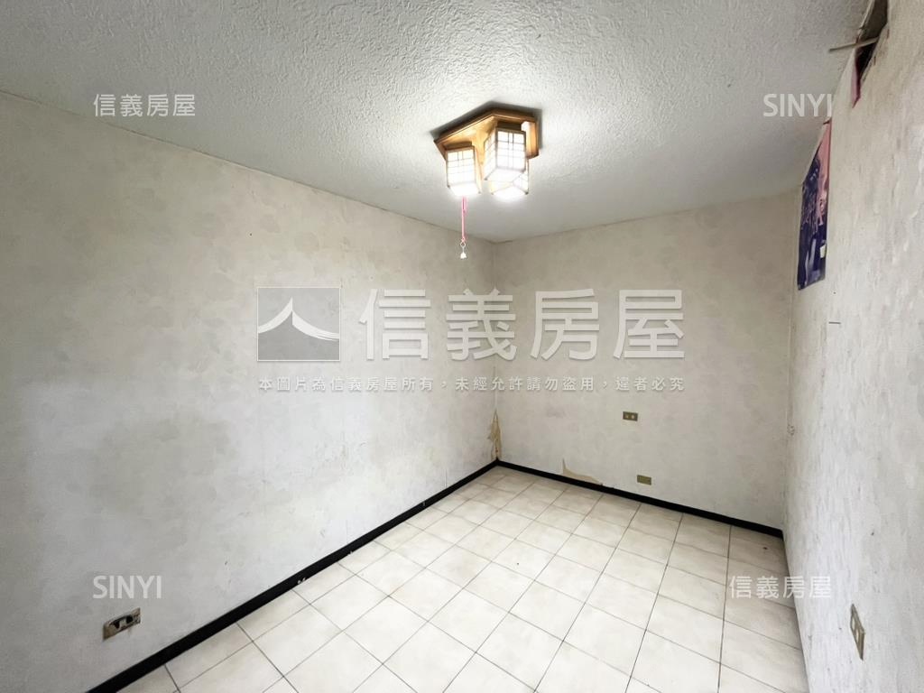 屋主誠售｜低總價三樓房屋室內格局與周邊環境