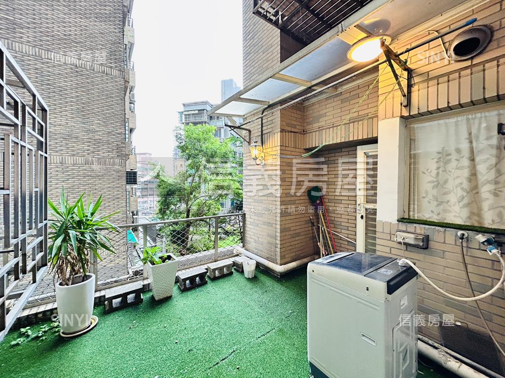 紅樹林聖塔溫馨三房車位房屋室內格局與周邊環境