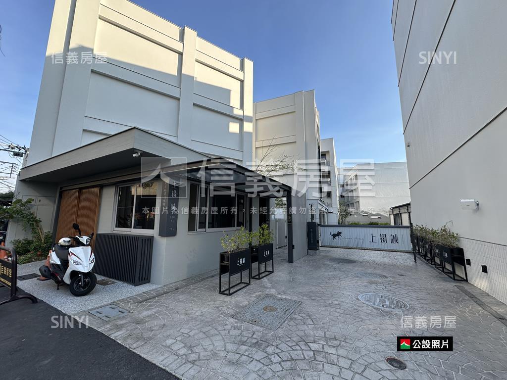 大寮捷運邊間車庫透天房屋室內格局與周邊環境