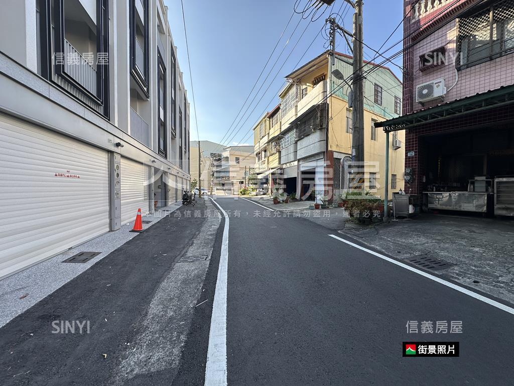 大寮捷運邊間車庫透天房屋室內格局與周邊環境