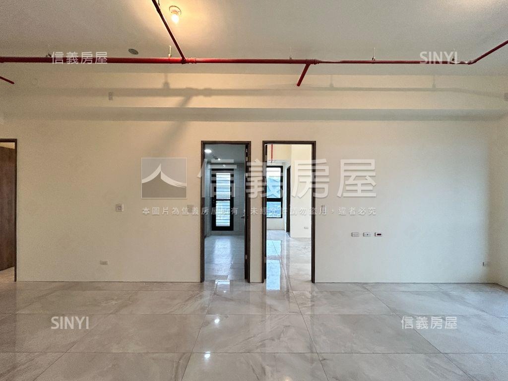 大陸工程河岸山景景觀戶房屋室內格局與周邊環境