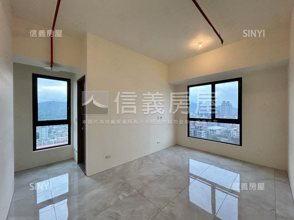 大陸工程河岸山景景觀戶房屋室內格局與周邊環境