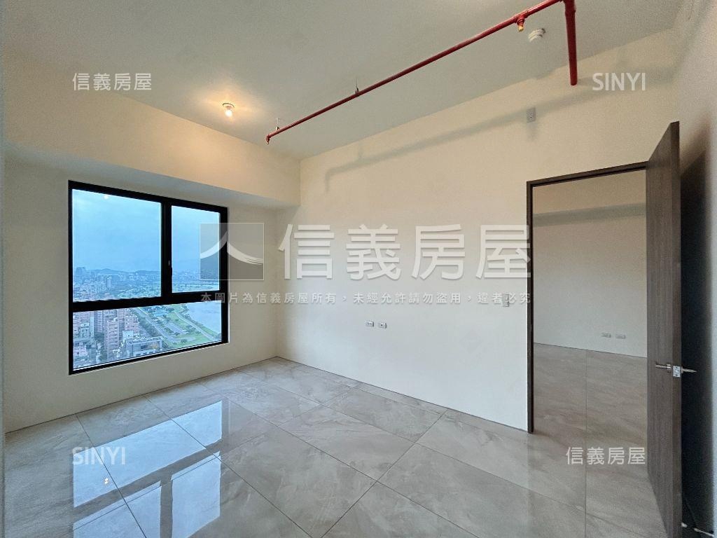 大陸工程河岸山景景觀戶房屋室內格局與周邊環境