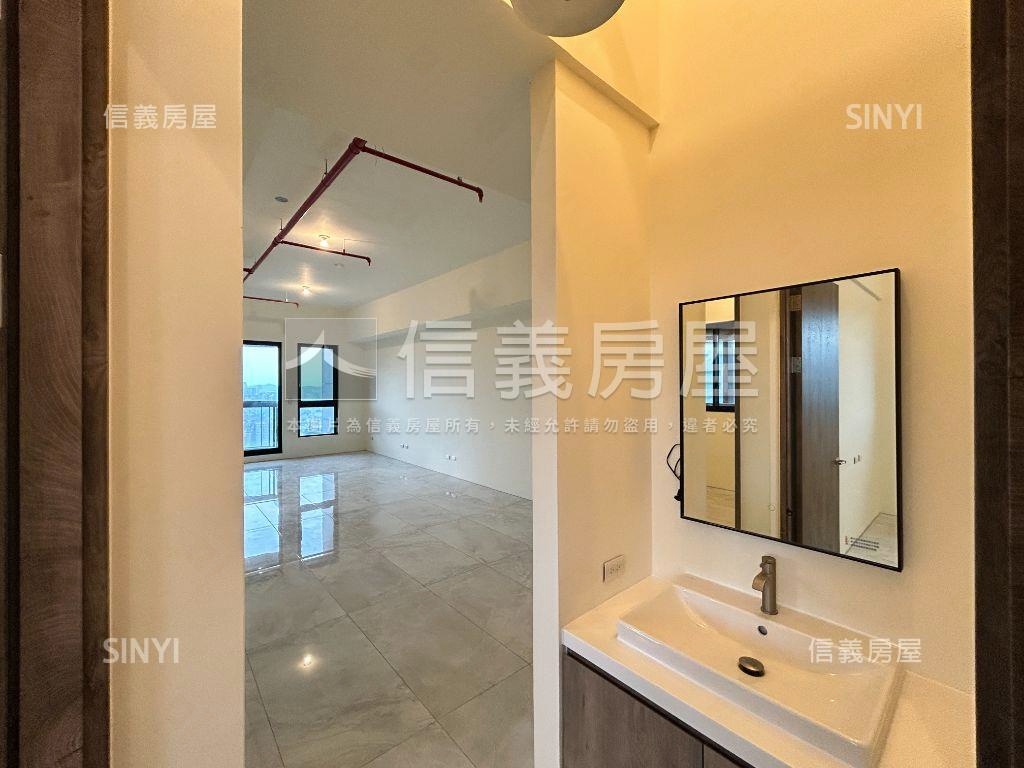 大陸工程河岸山景景觀戶房屋室內格局與周邊環境