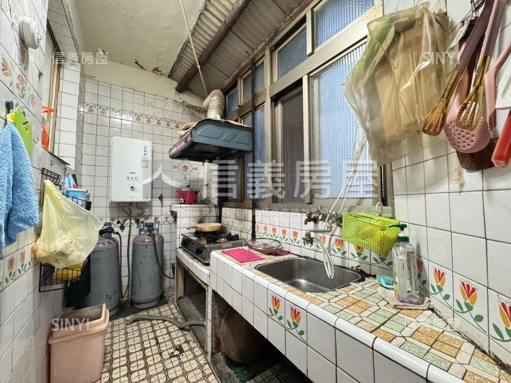 浮洲邊間三面採光房屋室內格局與周邊環境