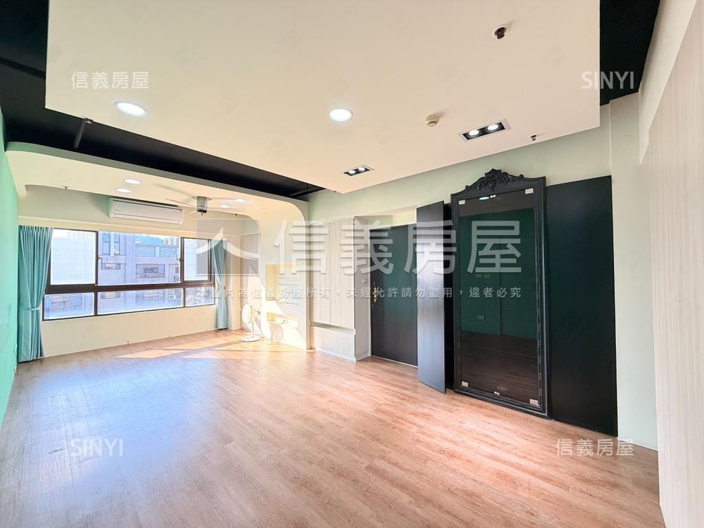 專任！帝王美妝３＋１車位房屋室內格局與周邊環境