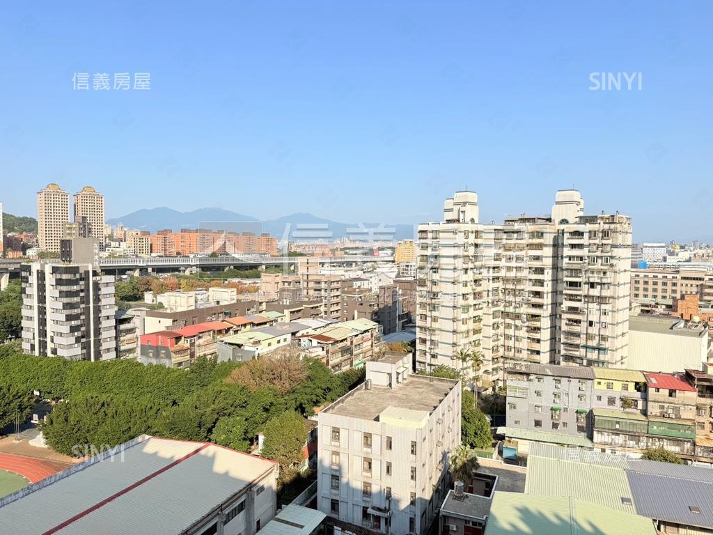 專任！帝王美妝３＋１車位房屋室內格局與周邊環境