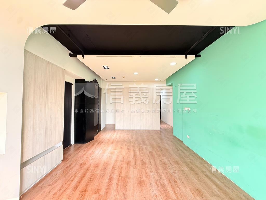 專任！帝王美妝３＋１車位房屋室內格局與周邊環境