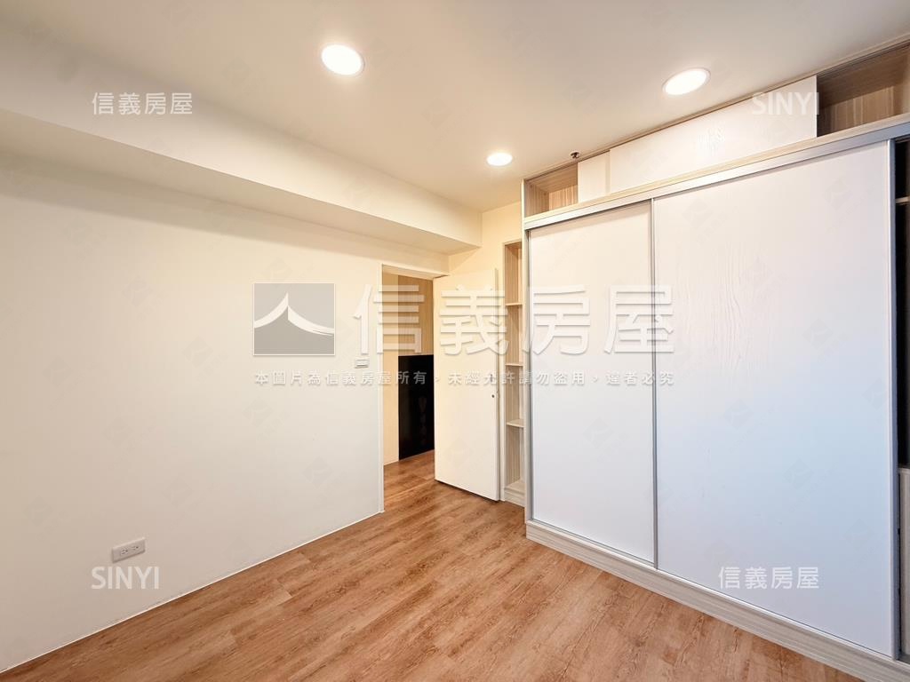 專任！帝王美妝３＋１車位房屋室內格局與周邊環境