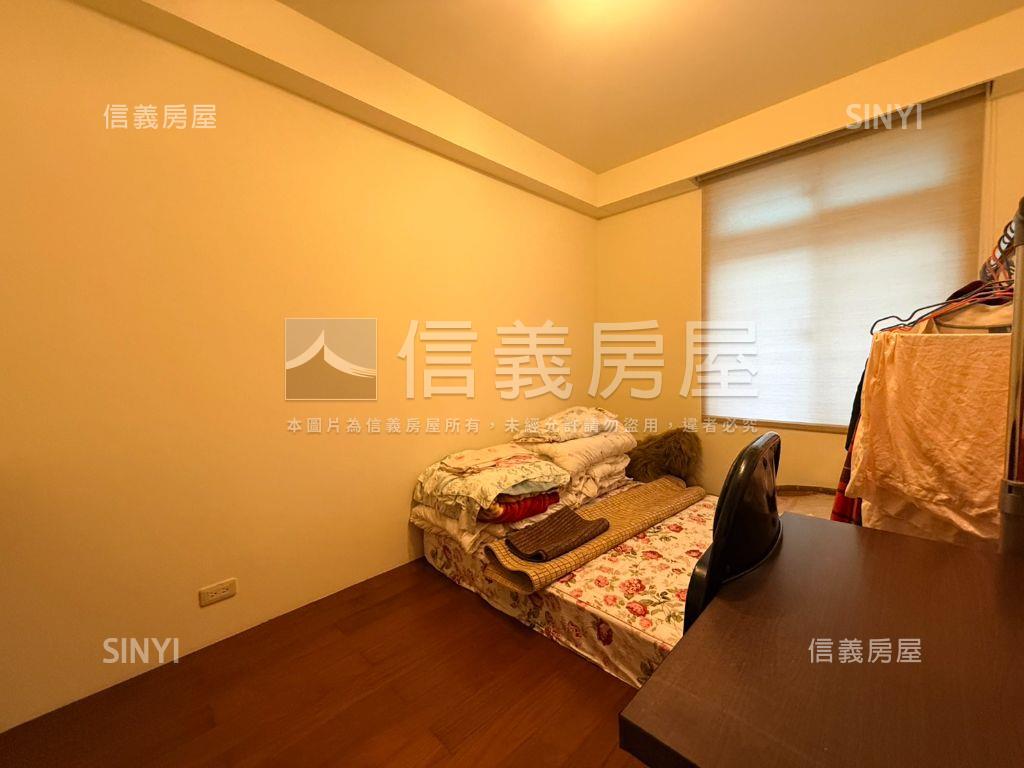 三代同堂名軒山莊透天美宅房屋室內格局與周邊環境