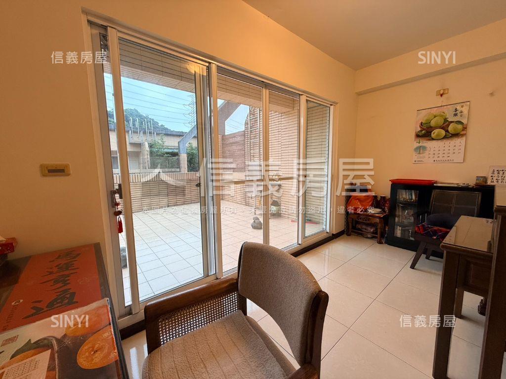 三代同堂名軒山莊透天美宅房屋室內格局與周邊環境