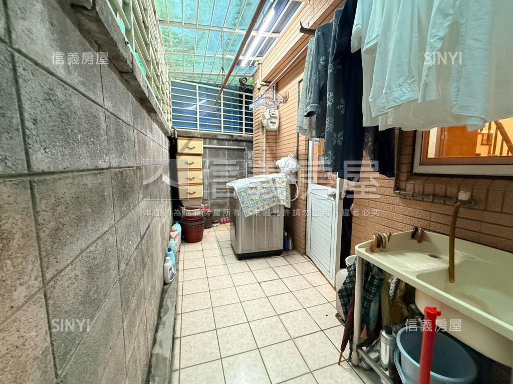 三代同堂名軒山莊透天美宅房屋室內格局與周邊環境