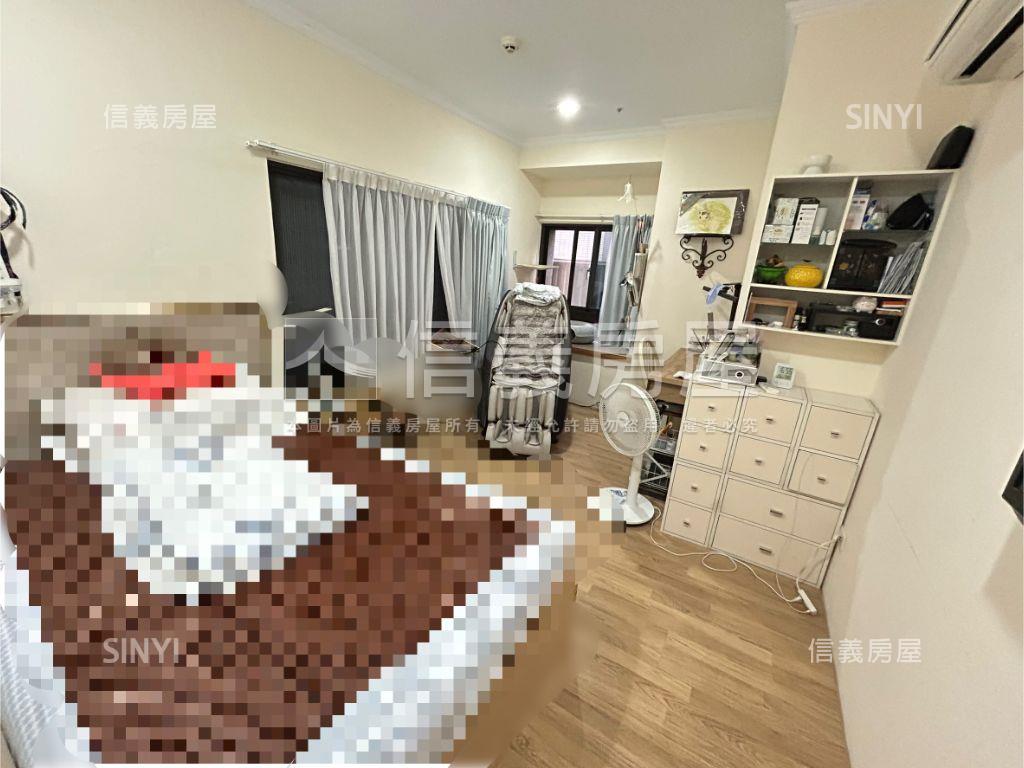 專任美河市挑高邊間採光房屋室內格局與周邊環境