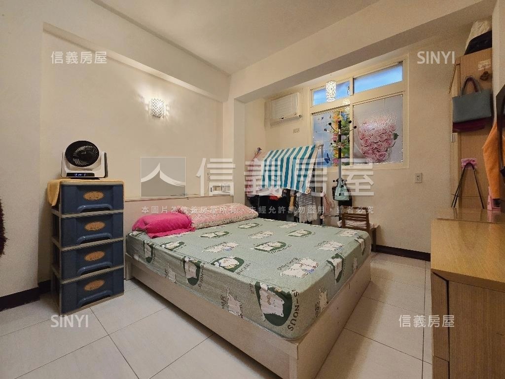 南山中學精緻一樓方便停車房屋室內格局與周邊環境