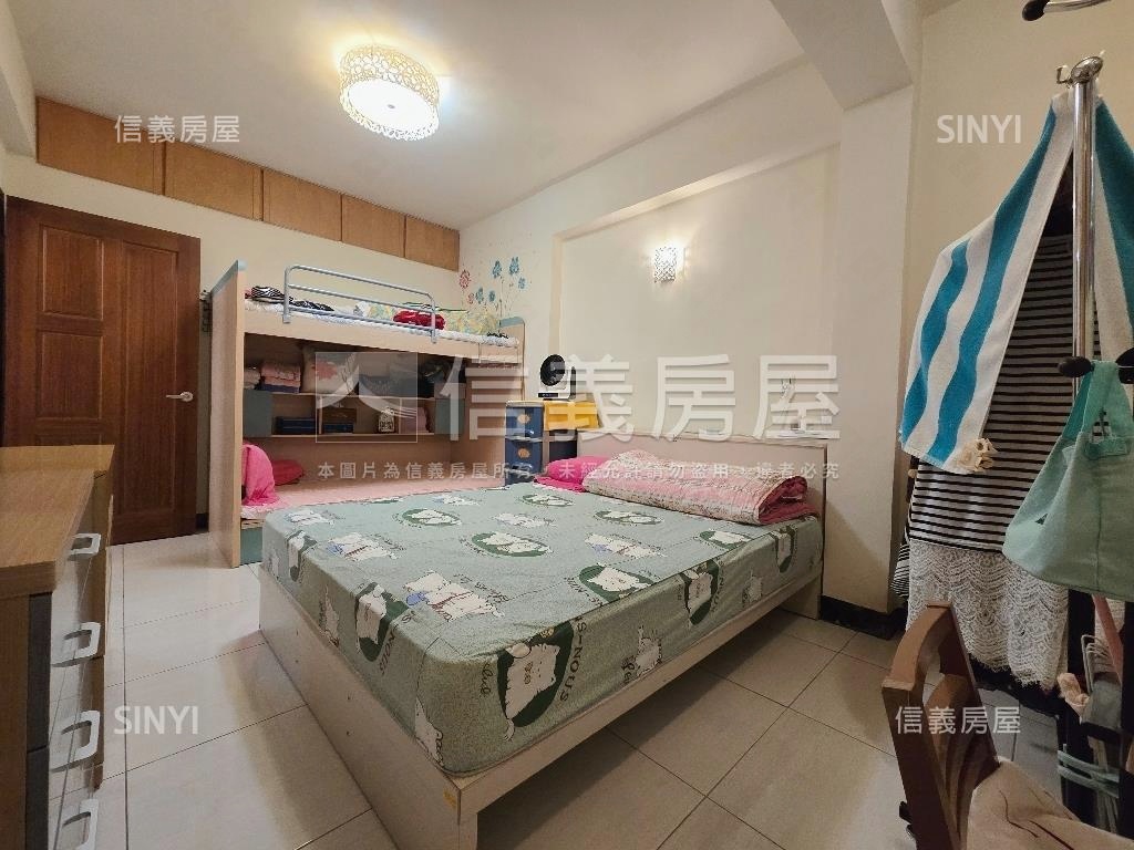 南山中學精緻一樓方便停車房屋室內格局與周邊環境