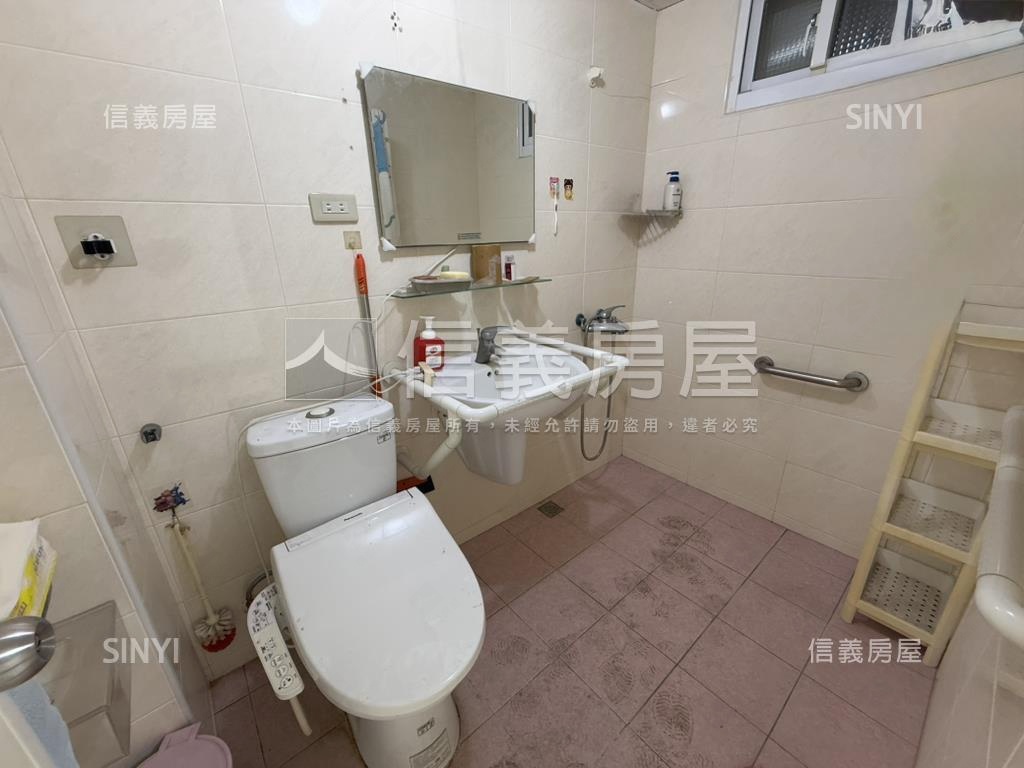 正義國小首排騎樓透天房屋室內格局與周邊環境