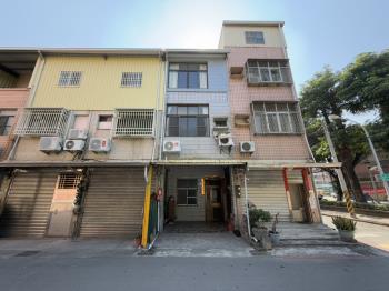 正義國小首排騎樓透天