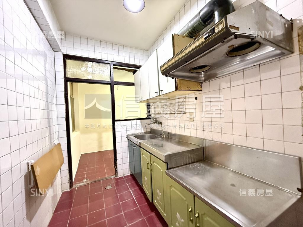 ★新埔捷運方正３樓美寓房屋室內格局與周邊環境