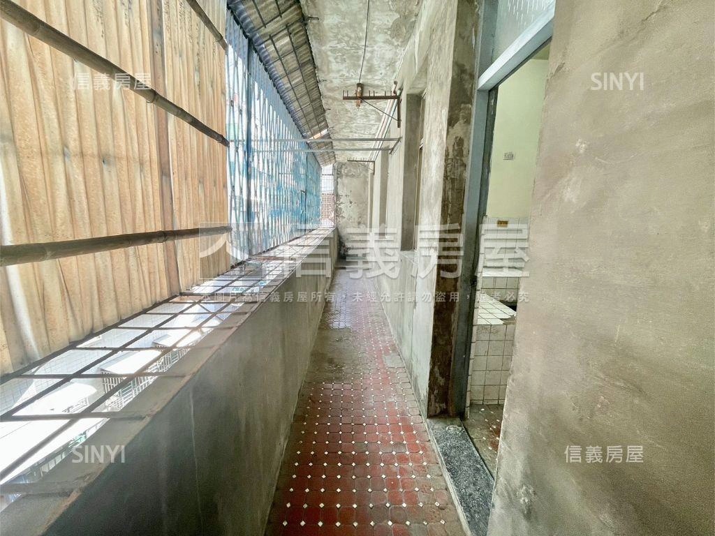 板橋公寓３房房屋室內格局與周邊環境