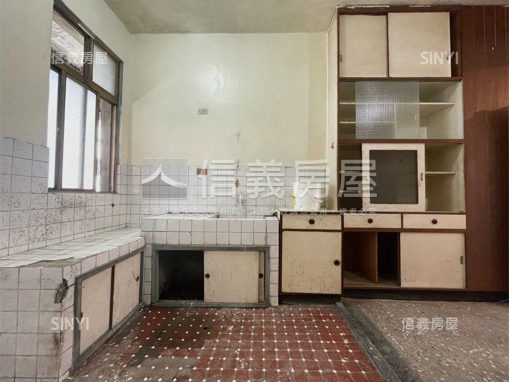 板橋公寓３房房屋室內格局與周邊環境