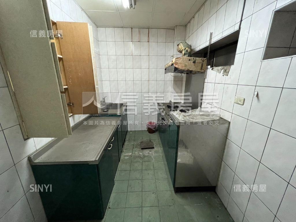 古色古香靜巷透天房屋室內格局與周邊環境