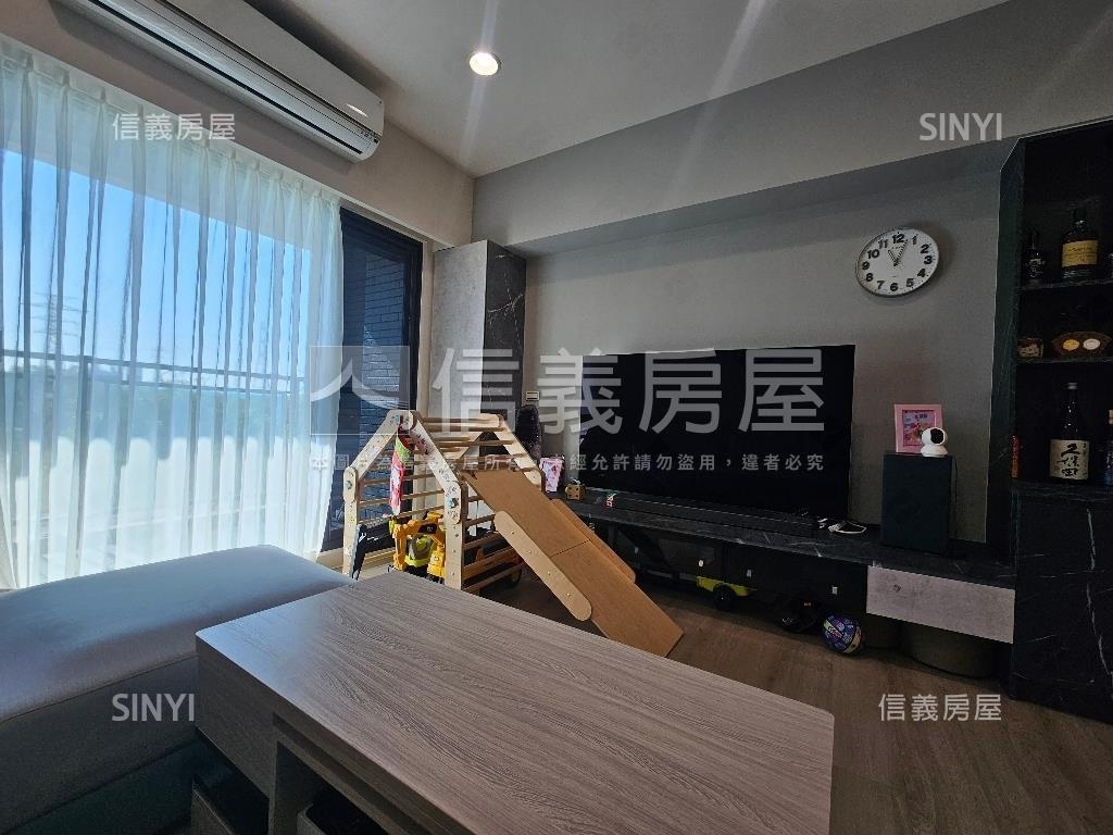 高鐵捷市城大三房附雙平車房屋室內格局與周邊環境