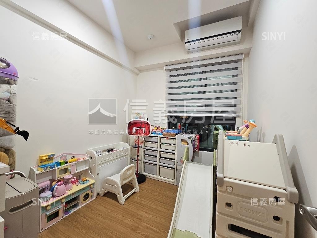 高鐵捷市城大三房附雙平車房屋室內格局與周邊環境