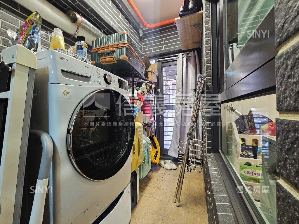 高鐵捷市城大三房附雙平車房屋室內格局與周邊環境