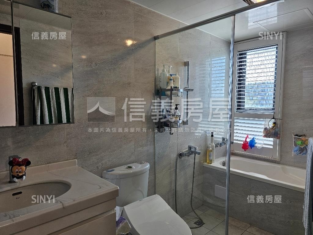 高鐵捷市城大三房附雙平車房屋室內格局與周邊環境