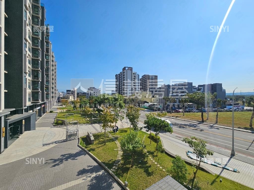 高鐵捷市城大三房附雙平車房屋室內格局與周邊環境