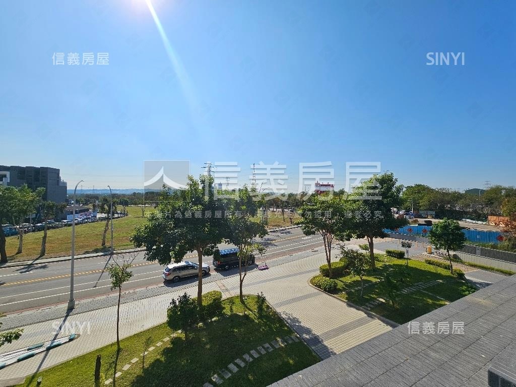 高鐵捷市城大三房附雙平車房屋室內格局與周邊環境