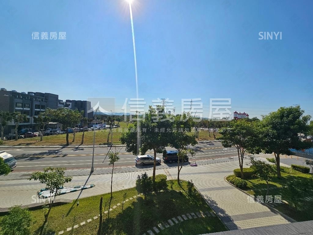 高鐵捷市城大三房附雙平車房屋室內格局與周邊環境