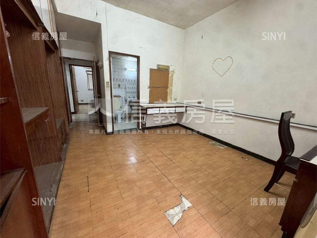 榮星花園低樓層公寓房屋室內格局與周邊環境