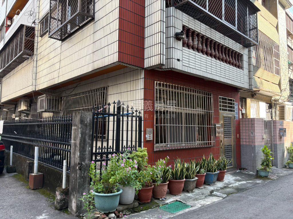 西區近居仁國中美三房房屋室內格局與周邊環境