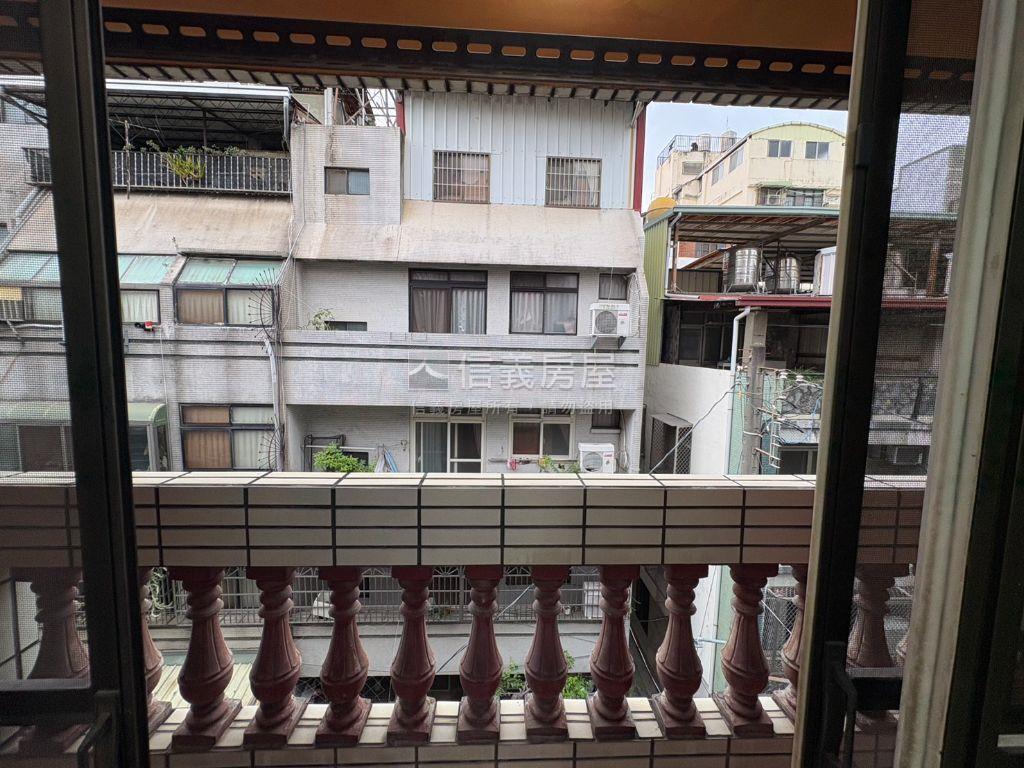 西區近居仁國中美三房房屋室內格局與周邊環境