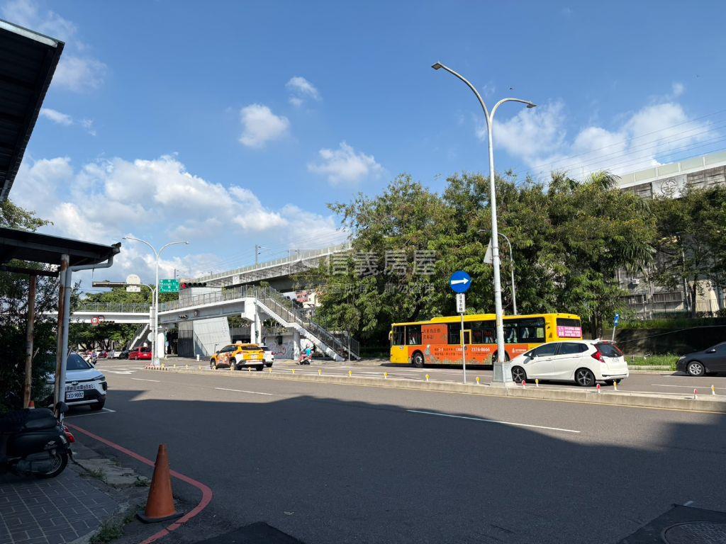 西區近居仁國中美三房房屋室內格局與周邊環境